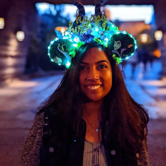 Meet your Posher, Christina - Picture 1 of 1